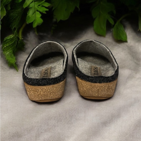 Taos Woolley Gray Clog. Gray Women's Slip-On Woolen Clog. - Picture 7 of 11